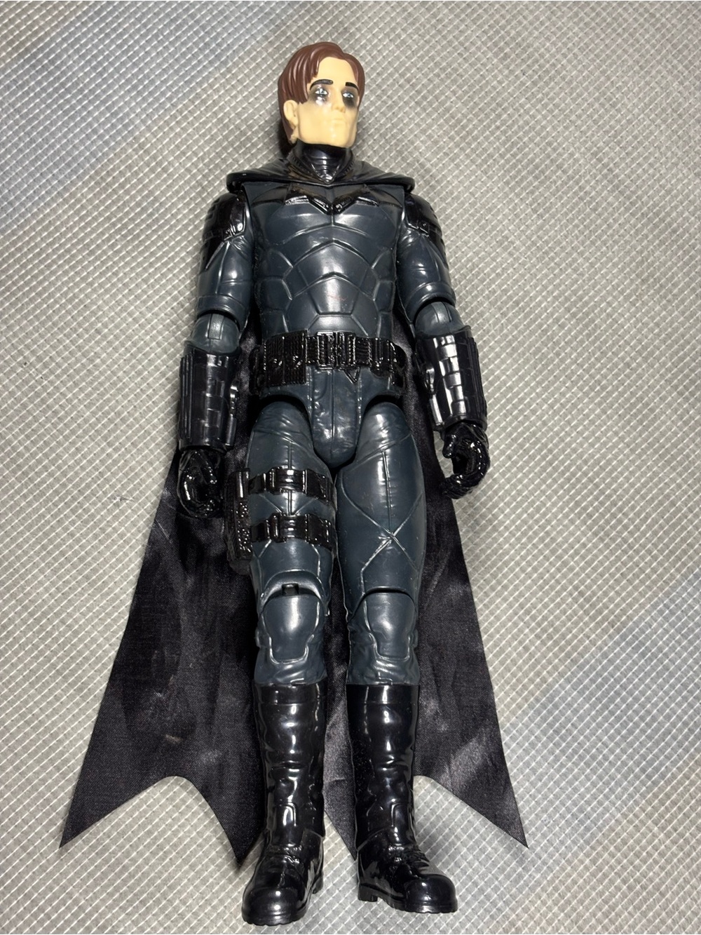 Spin Master The Batman (2022) Bruce Wayne
Unmasked 12" Action Figure with Cape